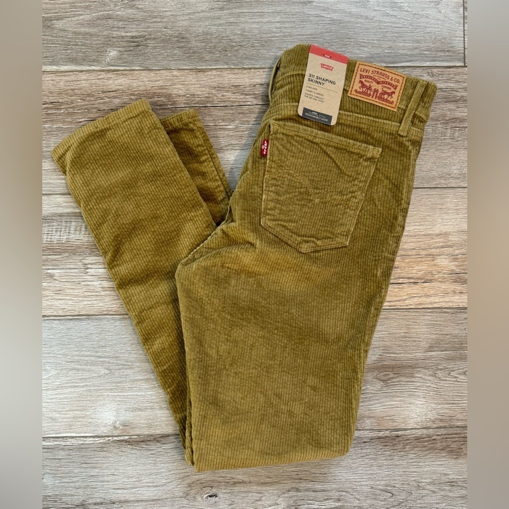 Levi’s~ Women’s 311 Shaping Skinny Corduroy Pants‎ Size 31 X 30 New Mid - Rise